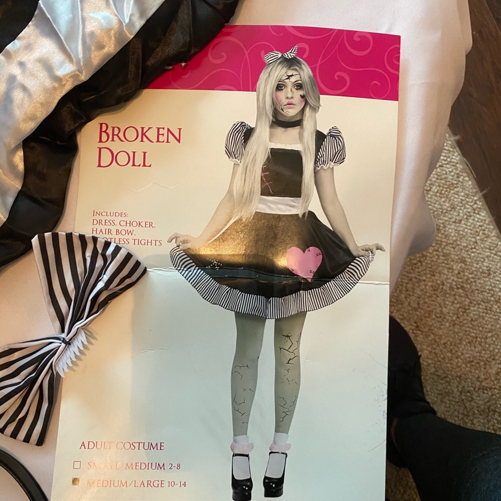 Women’s broken doll costume